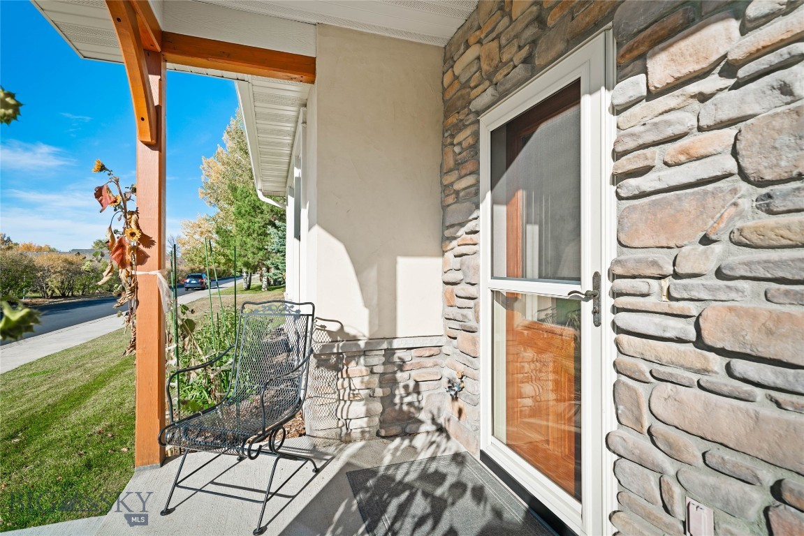 Lessley Estates Condo - Residential