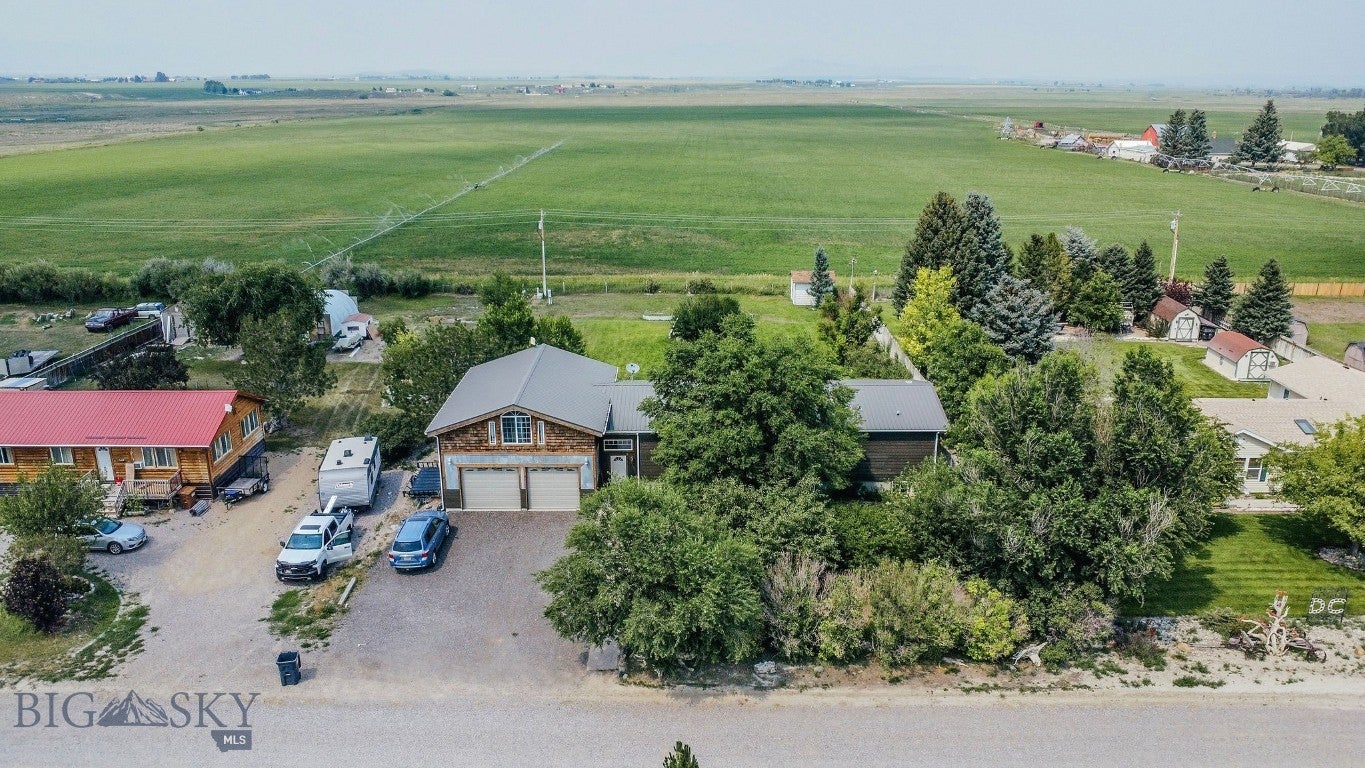 104 Meadowlark Lane