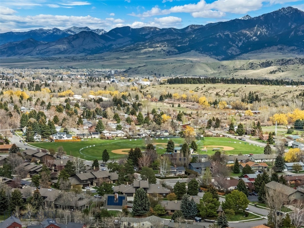 Woodbrook Townhome - Residential