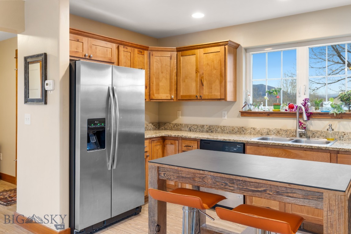 Cottage Park Lane Condos - Residential