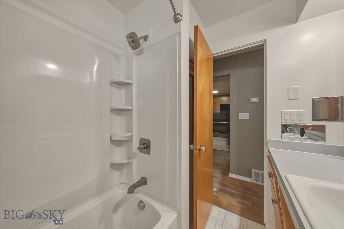 Milwaukee Land Company - Residential