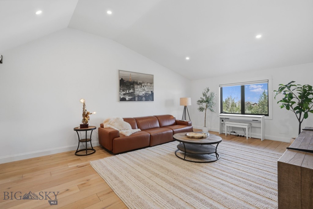 Hyalite Foothills - Residential