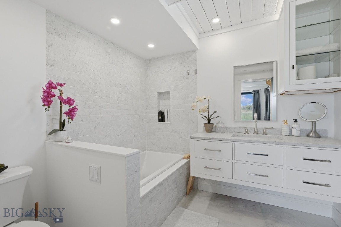 Hyalite Foothills - Residential