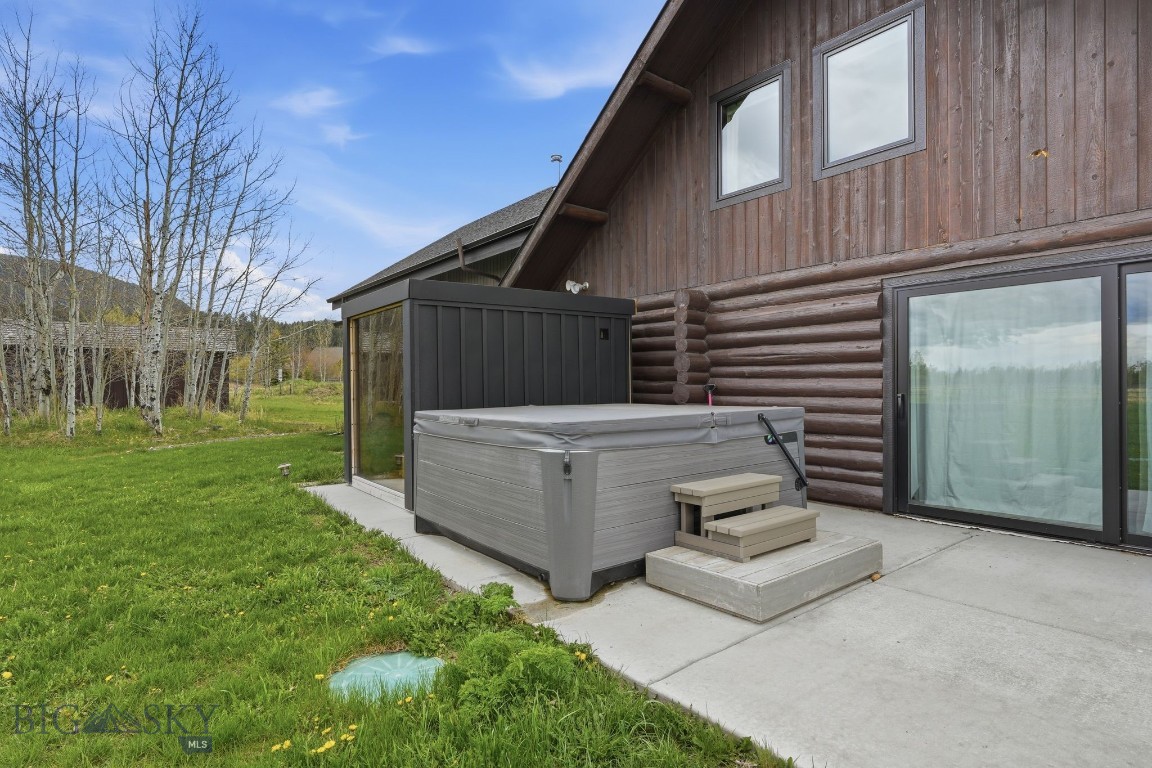 Hyalite Foothills - Residential