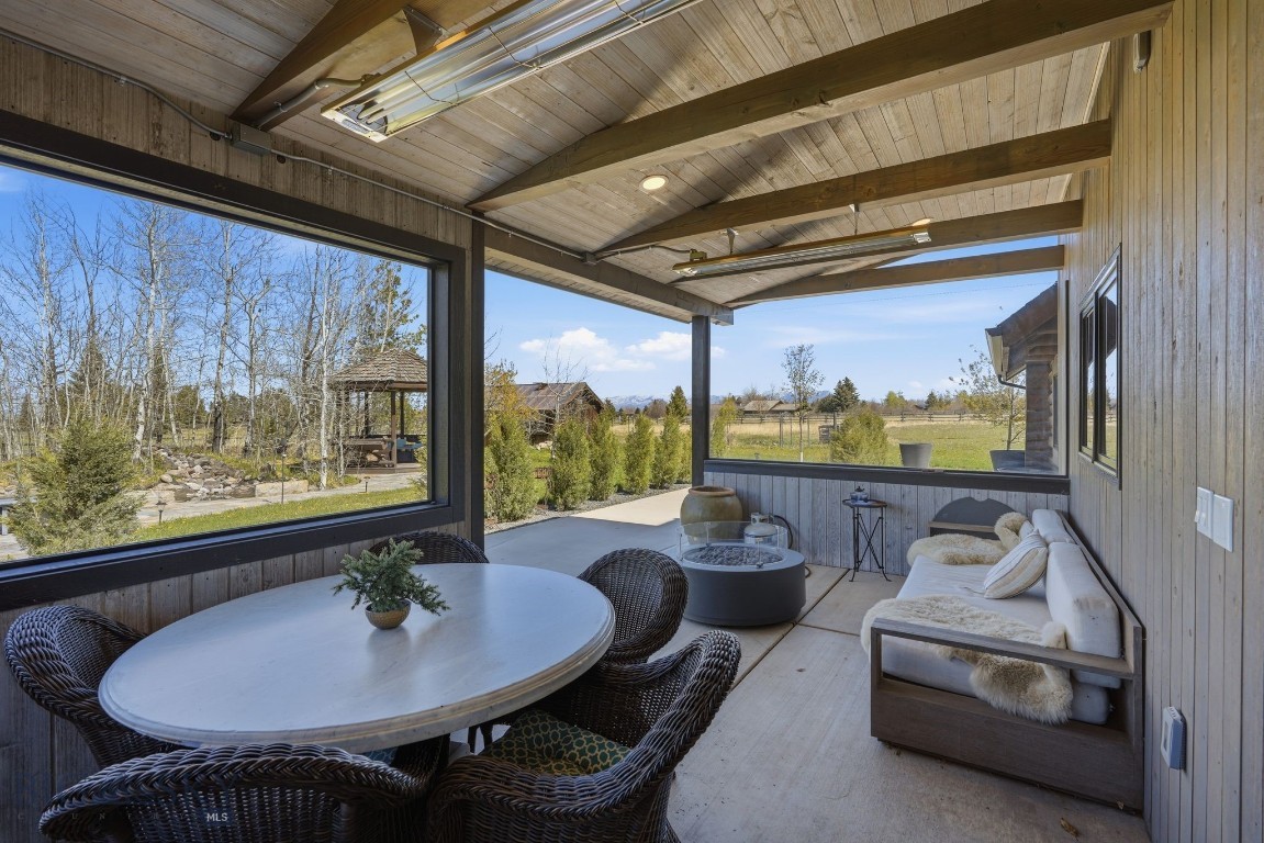 Hyalite Foothills - Residential