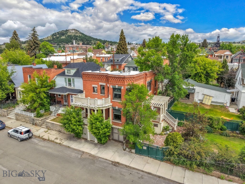 817 W Mercury Street