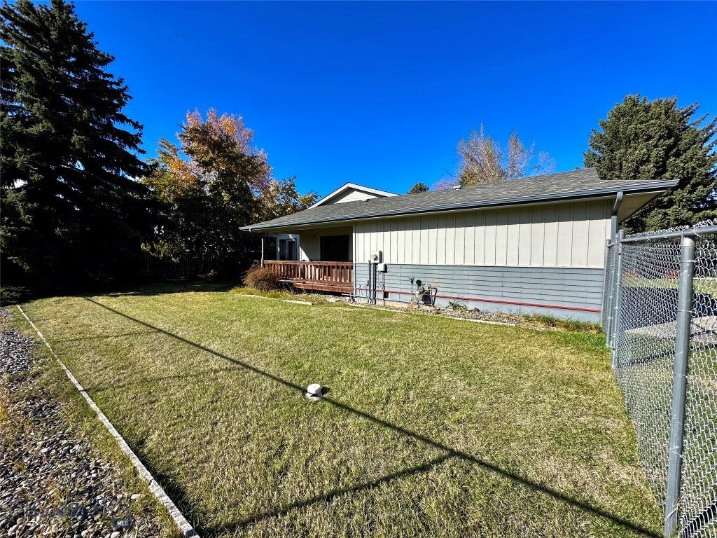 7 Flathead Avenue