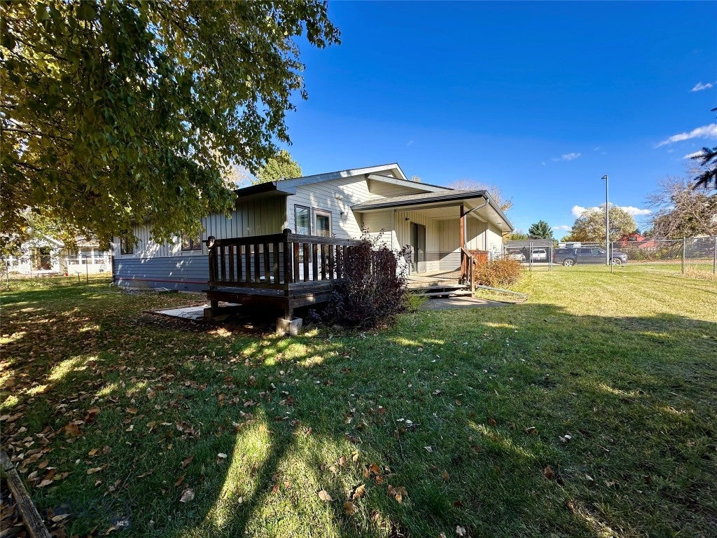 7 Flathead Avenue