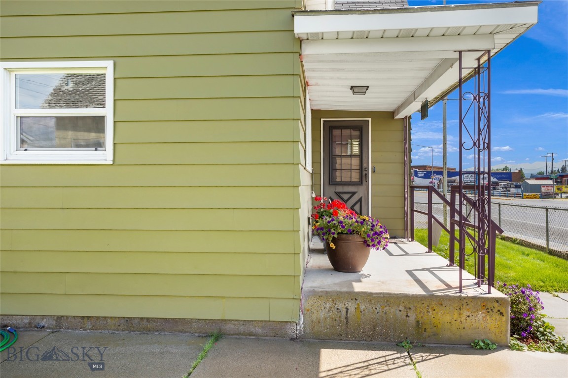 1644 Harrison