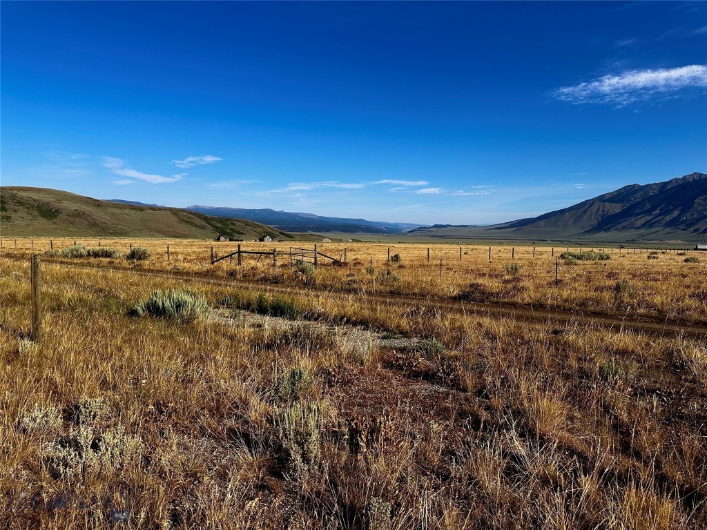 Sportsmans Paradise - Land