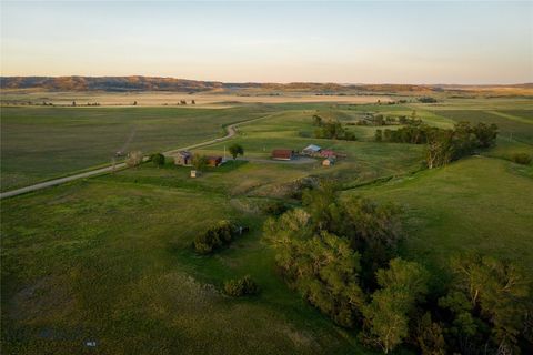 Photo of 802 Deadmans Canyon Road, Reed Point, MT 59069 (MLS # 403310)