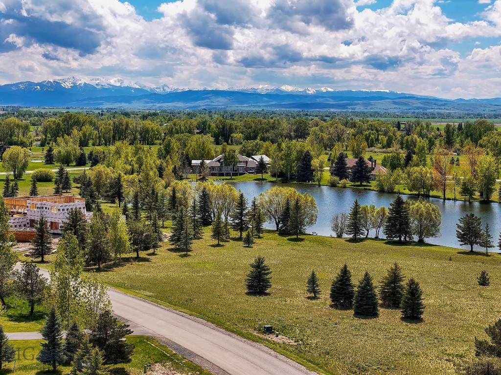 Bridger Lake Meadows - Land