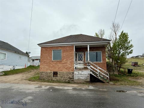 Photo of 327 W Boardman Street, Butte, MT 59701 (MLS # 411325)