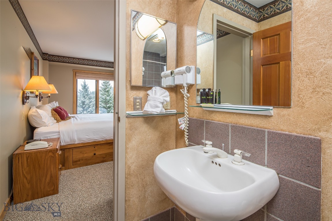 Shoshone Hotel Condos - Residential