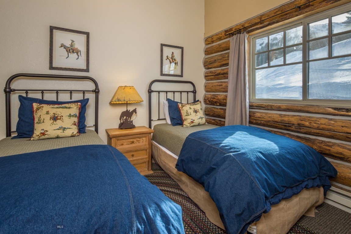 Cowboy Heaven - Residential