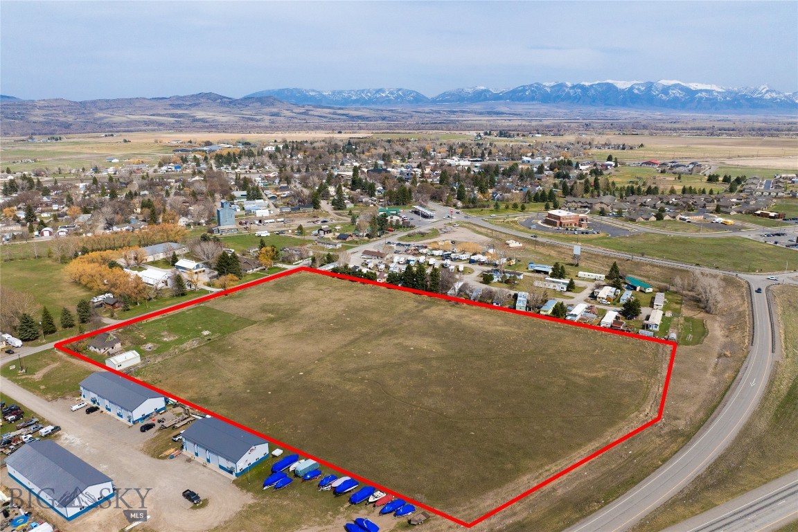 9230/TBD Wooden Shoe Lane