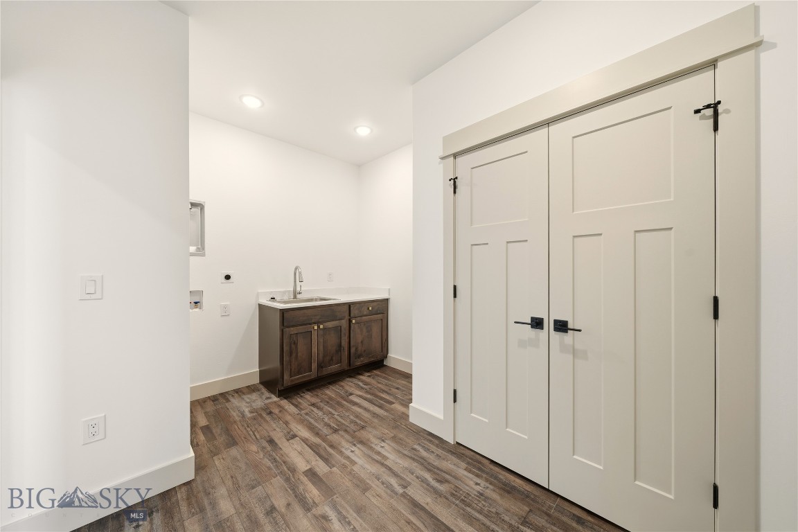 Manhattan Meadows - Residential