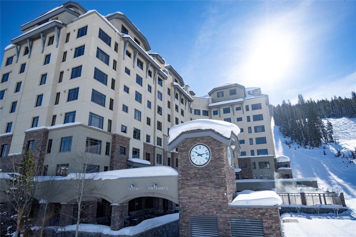 Summit Hotel Condo - Residential