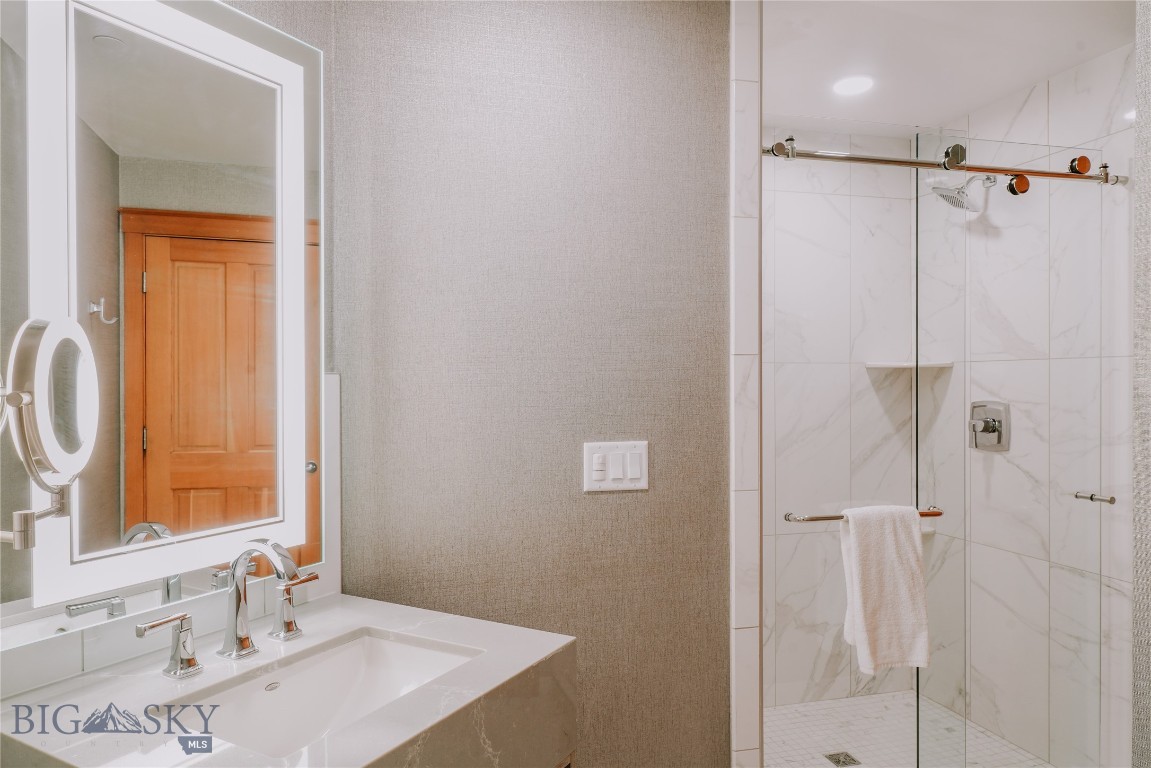 Summit Hotel Condo - Residential