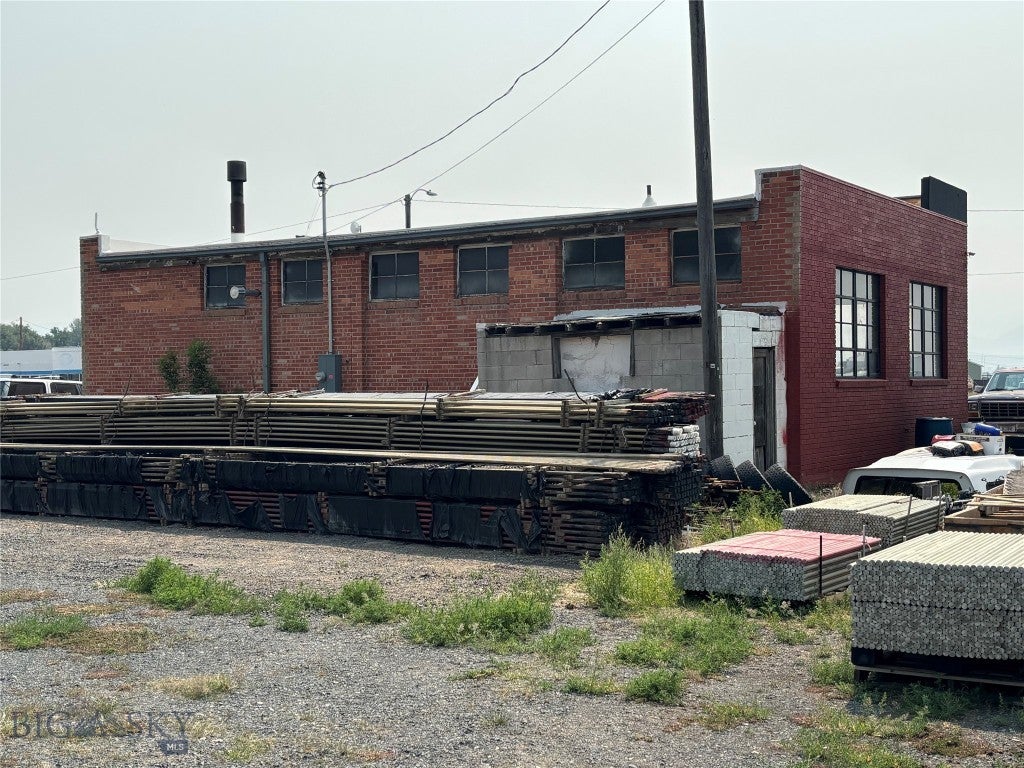 107 E Legion Avenue
