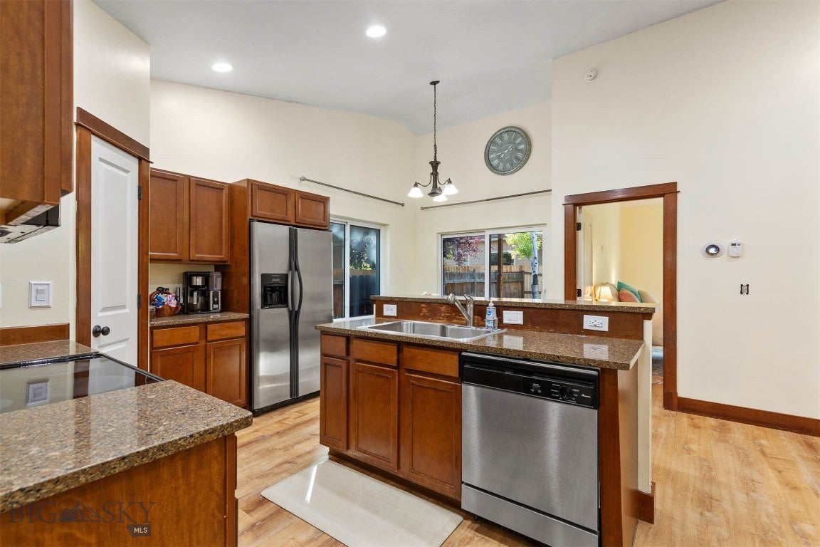 4372 Glenwood Drive