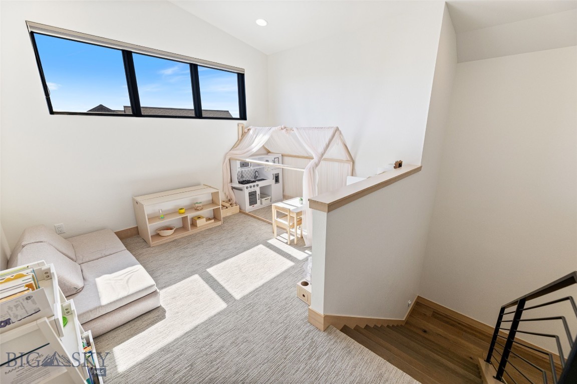 Bozeman, Montana 59718, United States, 4 Bedrooms Bedrooms, ,3 BathroomsBathrooms,Residential,Active,106180