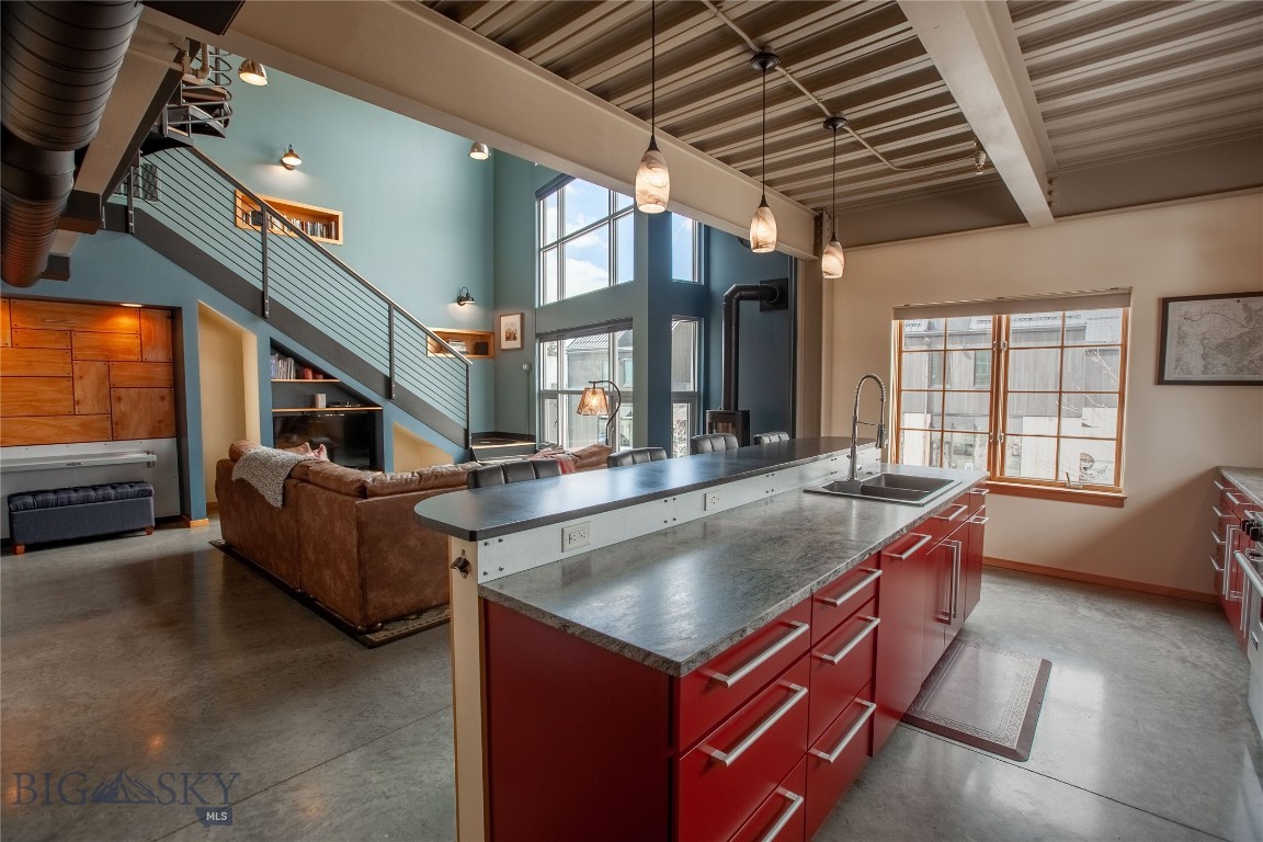 626 E Cottonwood 1