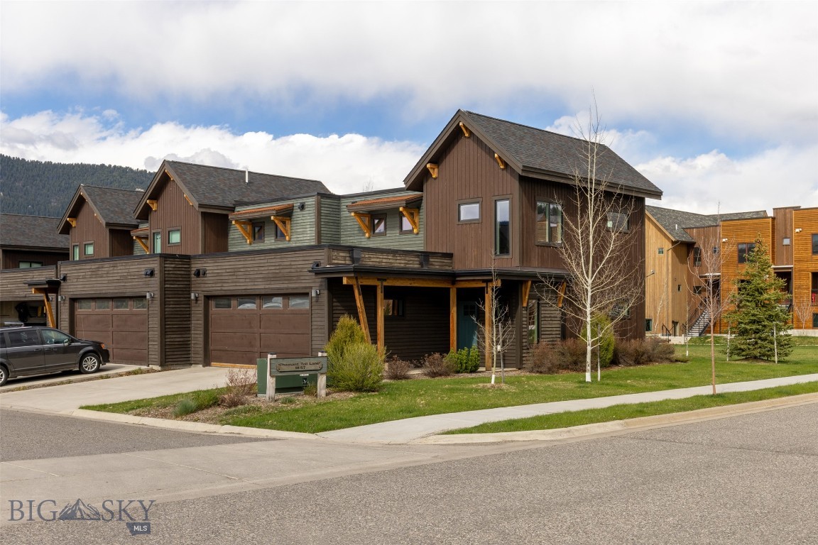 Center View in Big Sky - Residential
