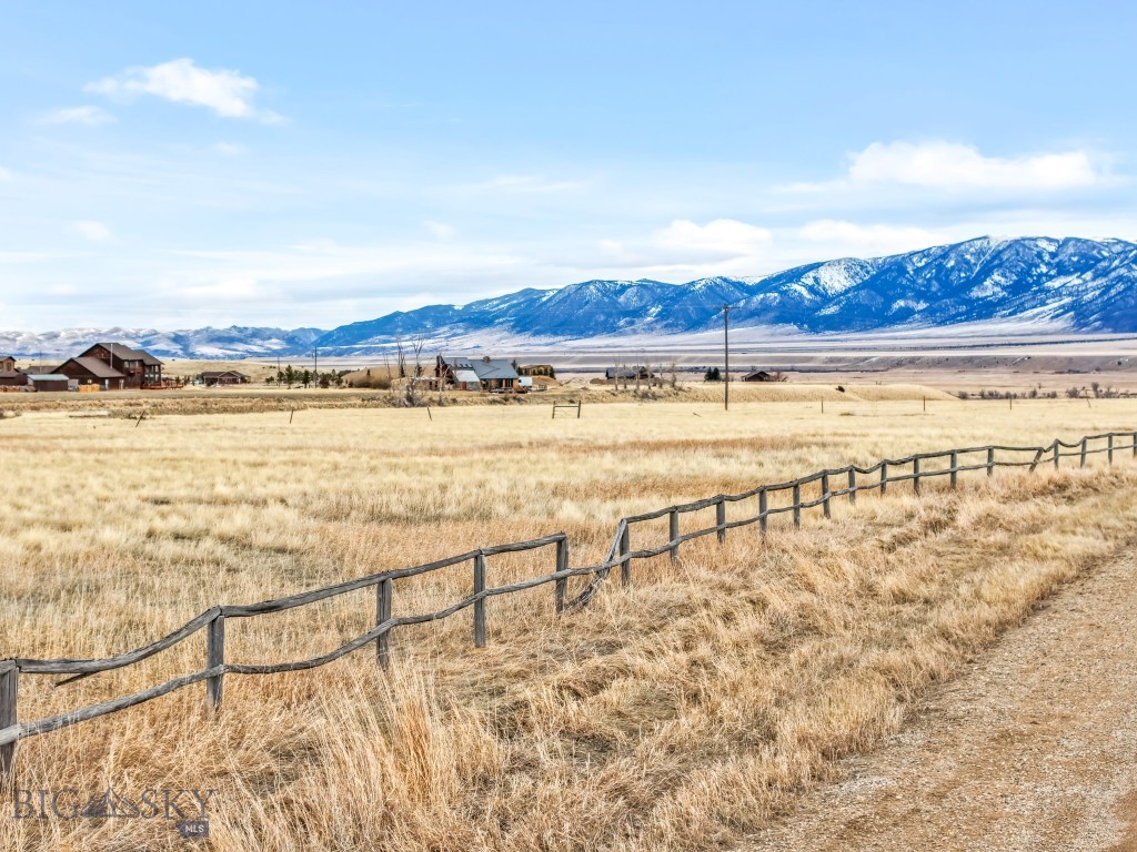 Shining Mountain Unit II - Land