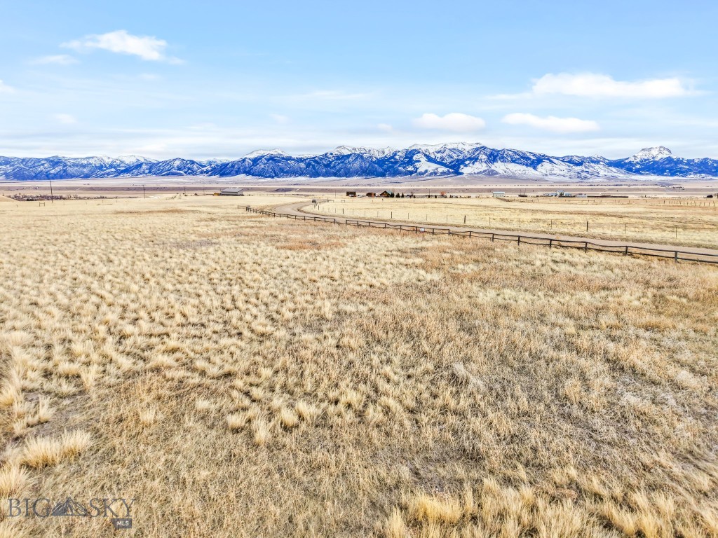 Shining Mountain Unit II - Land