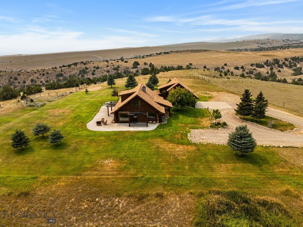 7203 Round Mountain Road