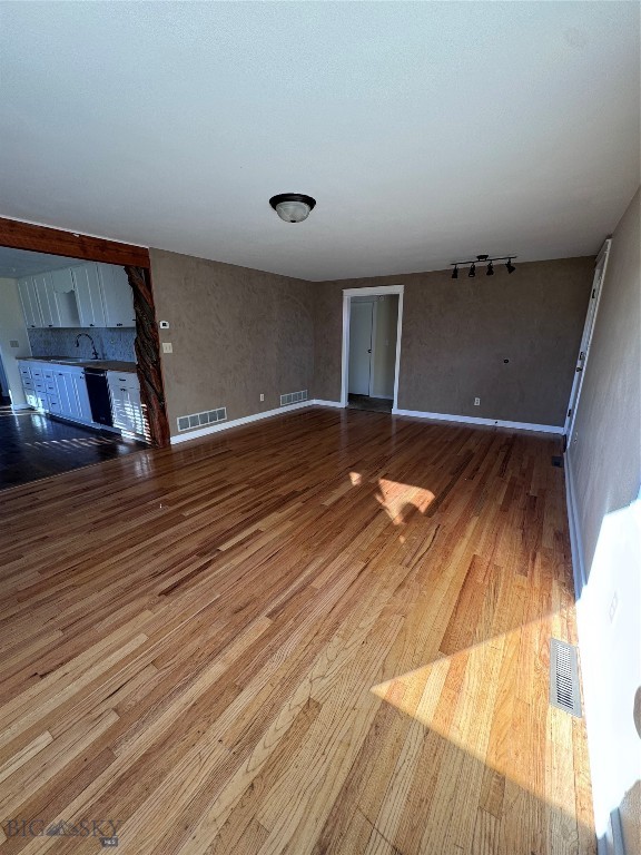 Rainbow - Residential