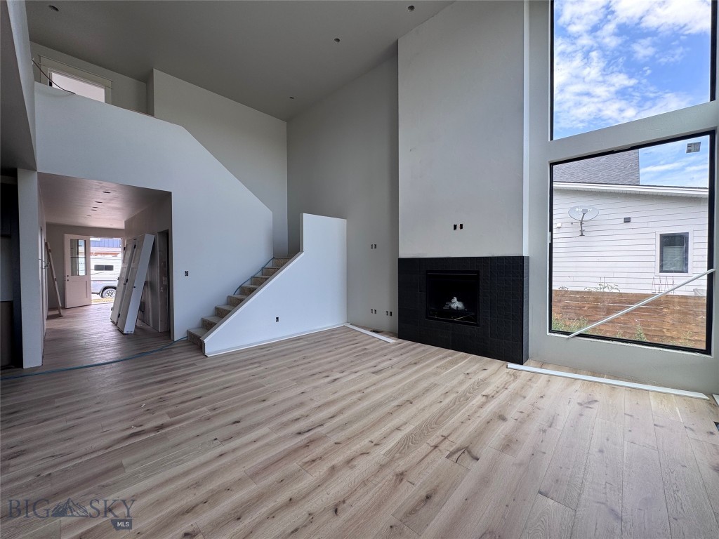 1592 Ryun Sun Way