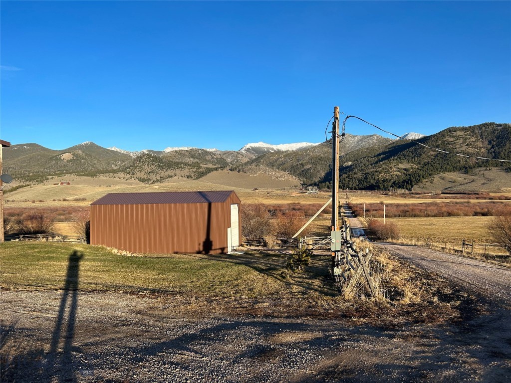 5 White Creek