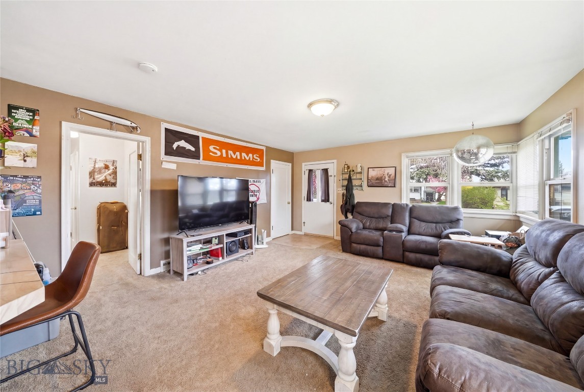 414 S 12th