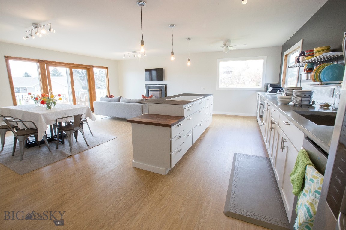 1103 S Pinecrest Drive