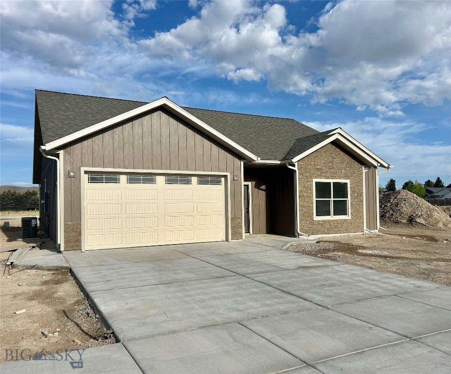 135 Thomas Way