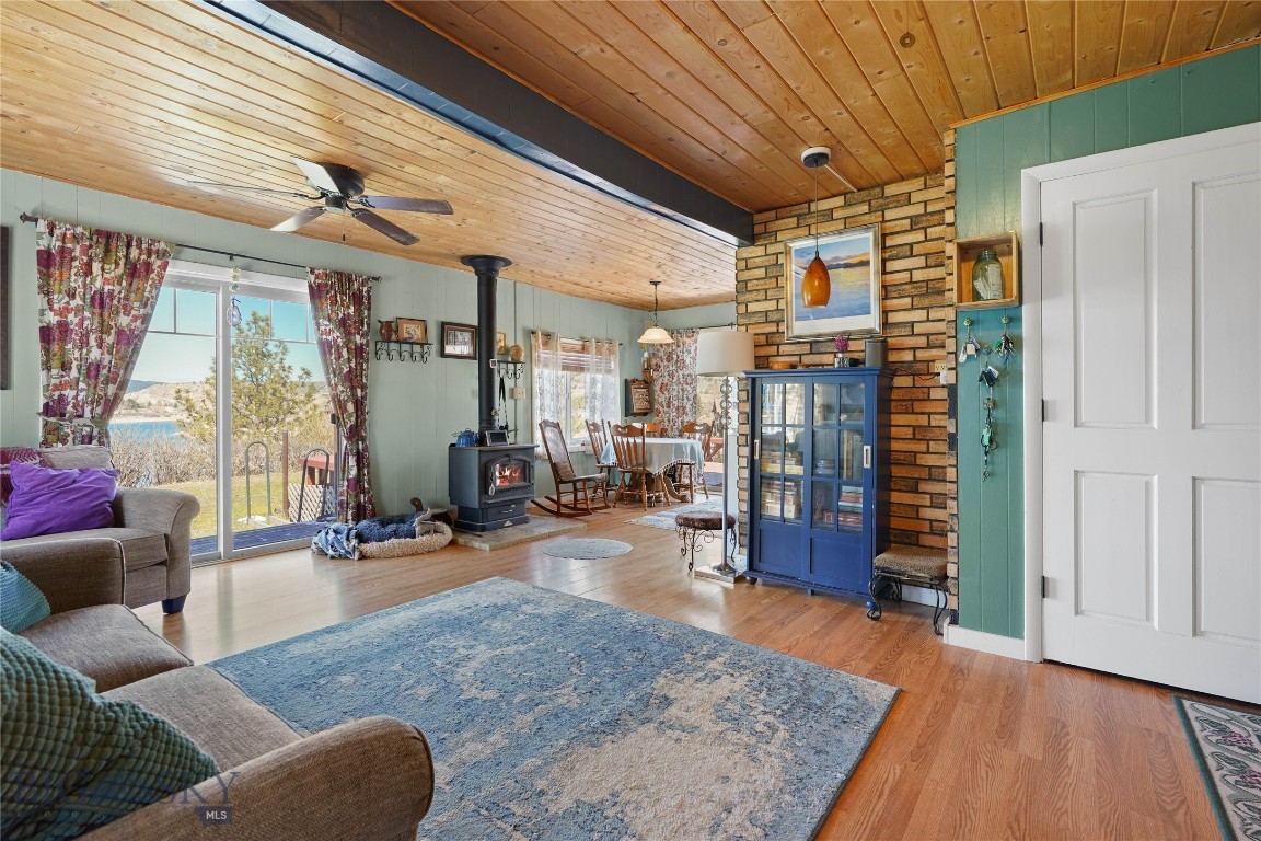 8422 Lake Park Trail