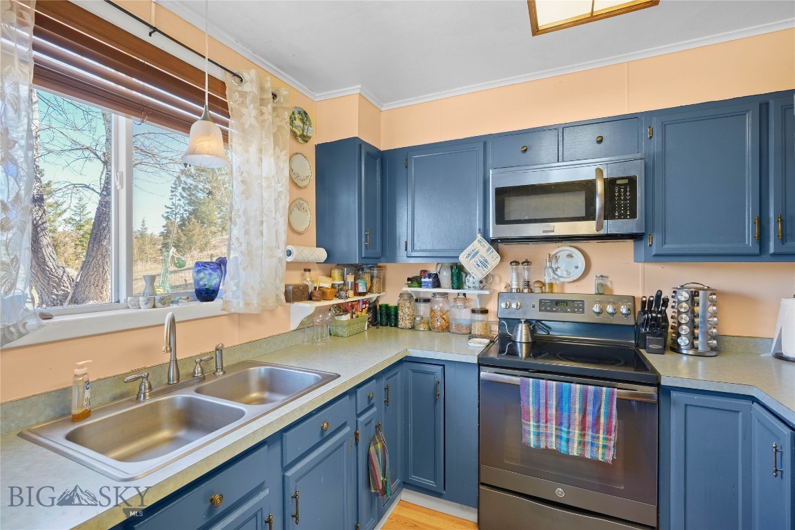 8422 Lake Park Trail