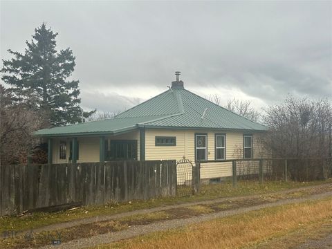 Photo of 308 1st Avenue NW, White Sulphur Springs, MT 59645 (MLS # 407200)