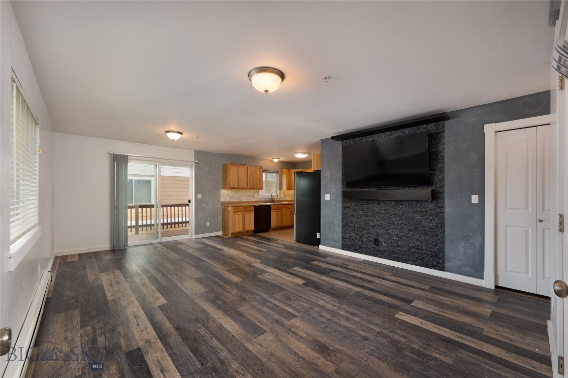 Emerald Park Condos - Residential