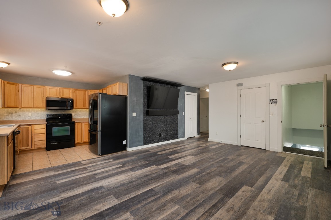 Emerald Park Condos - Residential