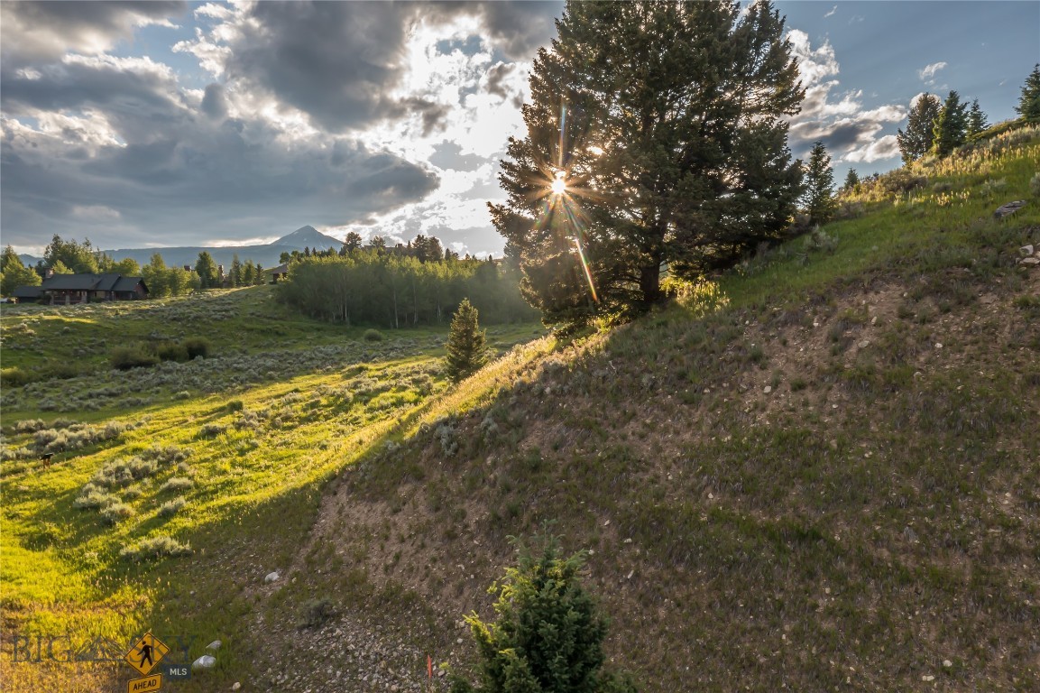 Meadow Village - Land