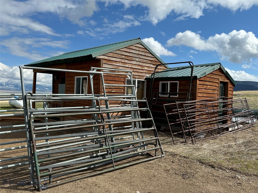 14 Sidehill Trail