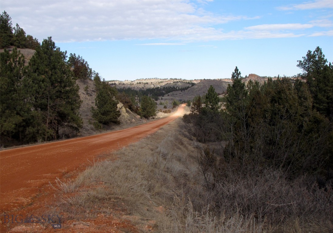 4829 Moon Creek Road