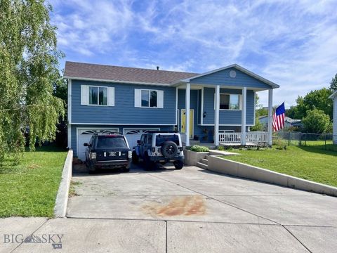 Photo of 616 Comet, Livingston, MT 59047 (MLS # 402820)