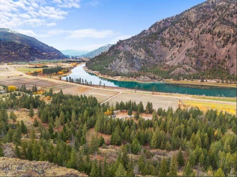 8596 Mt Highway 200