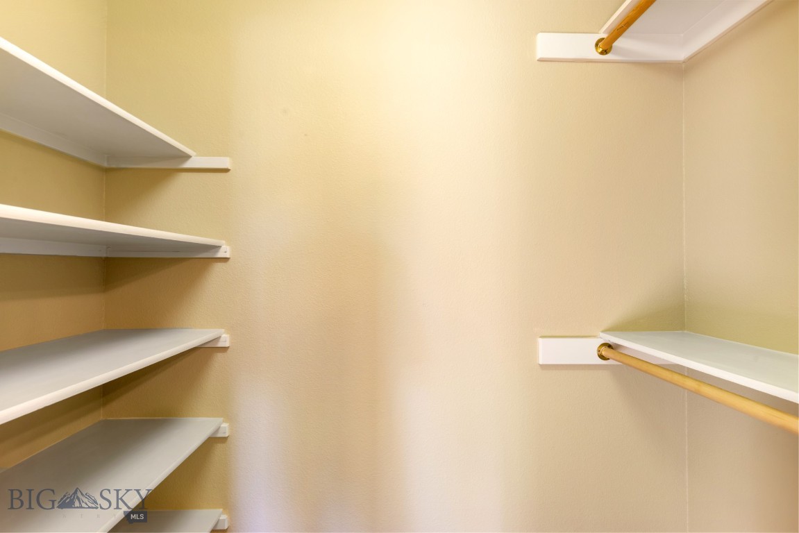 Belgrade, Montana 59714, United States, 3 Bedrooms Bedrooms, ,3 BathroomsBathrooms,Residential,Pending,208539