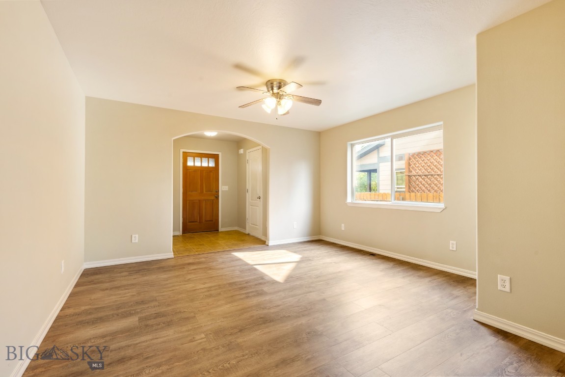 Belgrade, Montana 59714, United States, 3 Bedrooms Bedrooms, ,3 BathroomsBathrooms,Residential,Pending,208539