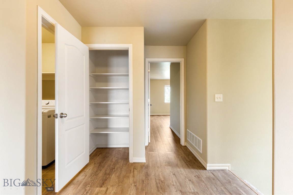 Belgrade, Montana 59714, United States, 3 Bedrooms Bedrooms, ,3 BathroomsBathrooms,Residential,Pending,208539